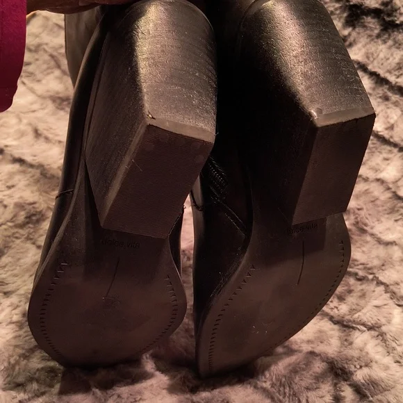 Dolce Vita Black Ankle Boots - Picture 3 of 5